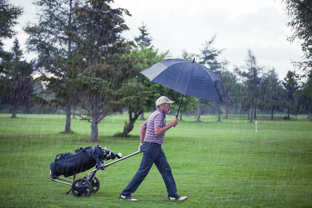 protect my golf bag from rain and moisture